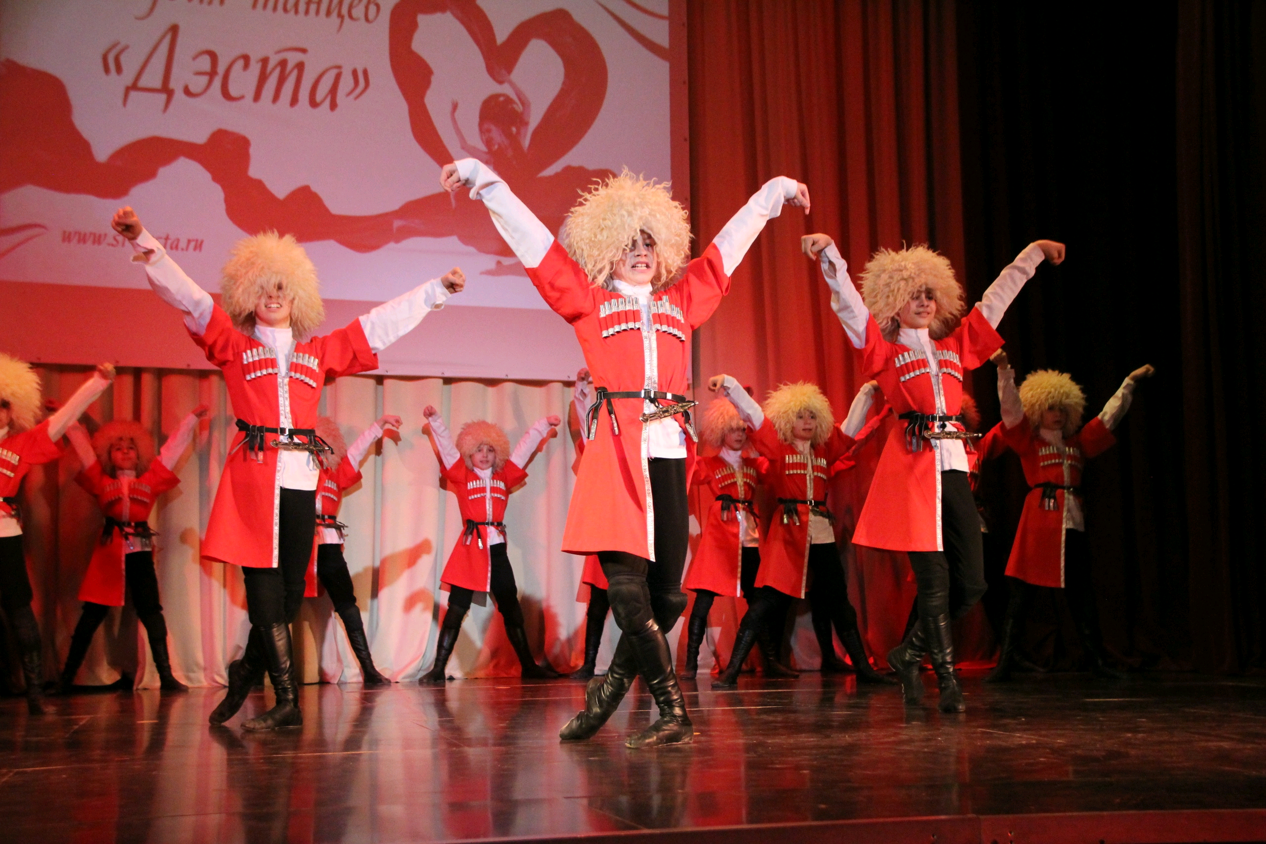 Танцоры из Щербинки стали призерами конкурсов