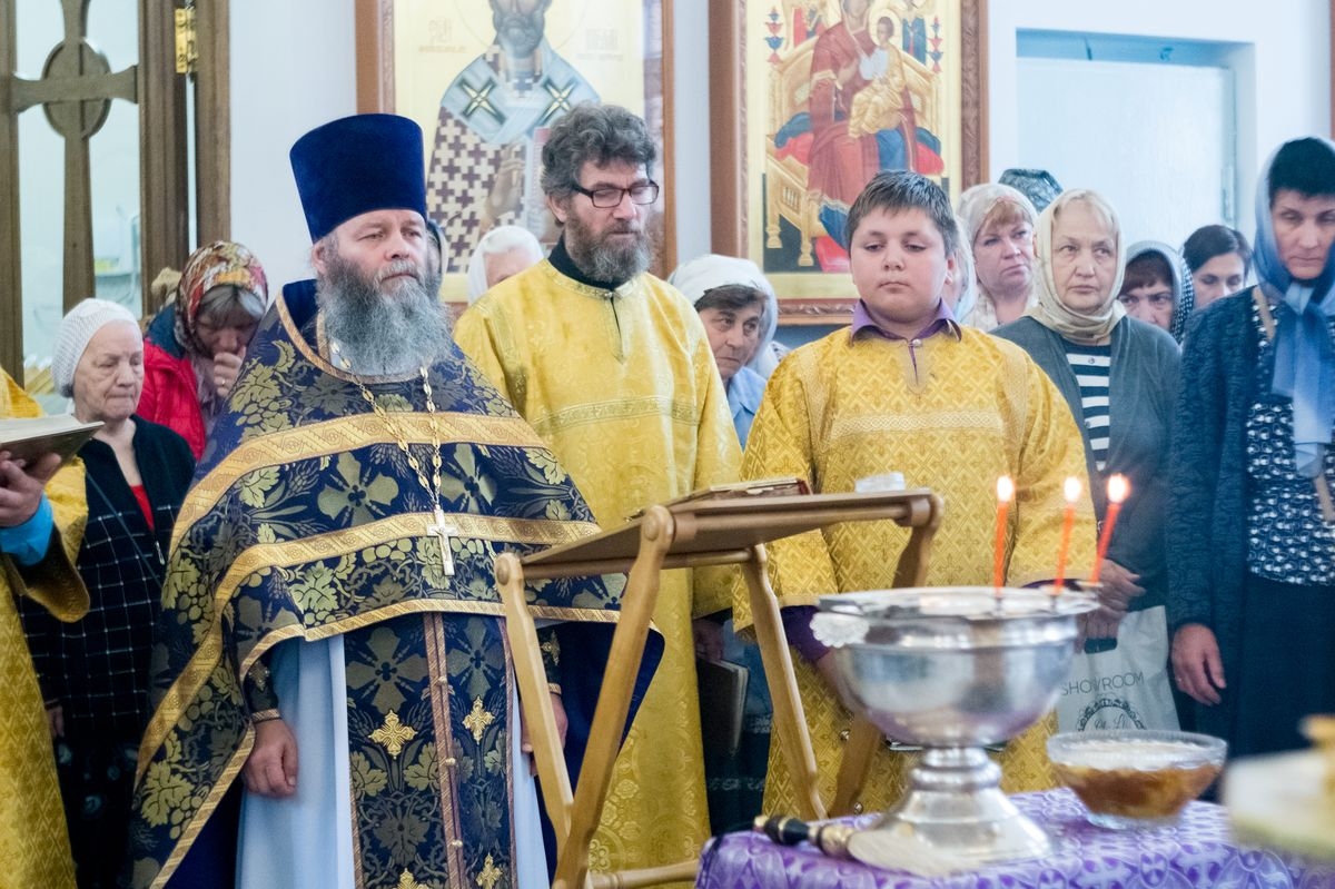 Праздничную Литургию по случаю Медового спаса провели в Щербинке