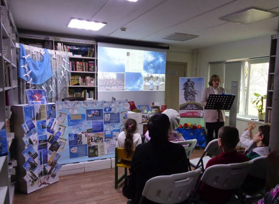 Праздник поэзии прошел в Библиотеке семейного чтения Щербинки. Фото: официальная страница ЦБС в социальных сетях