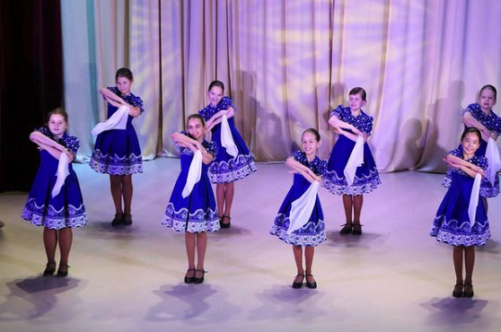 Праздничный концерт прошел в Дворце культуры Щербинки. Фото: официальная страница Дк в социальных сетях
